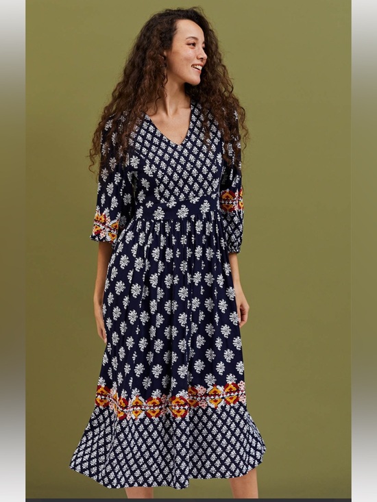 Chicwish Dresses & Skirts - Boho Chicwish Navy Printed V‑Neck Midi Dress with Embroidered Trim